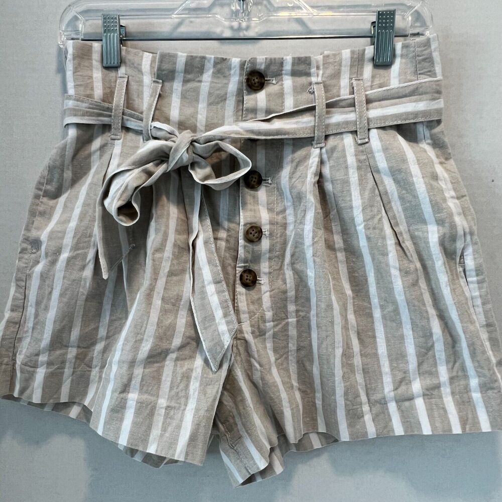 Abercrombie & Fitch Womens size medium beige paperbag shorts waist tie + buttons